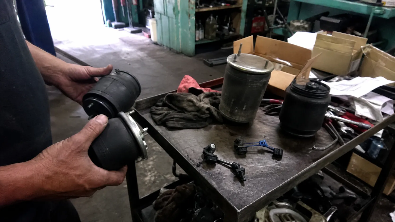 Aftermarket Air Suspension Parts for Luxury Cars and EVs: RFQ Checks