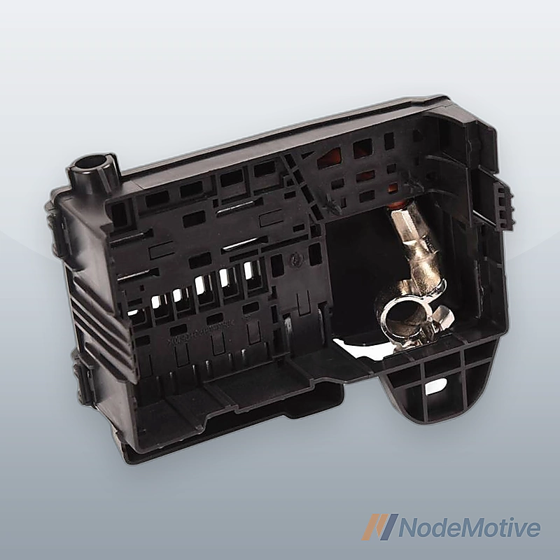 Fuse Box with Battery Terminal For 2011-2016 Chevrolet Cruze 1.4L 1.8L
