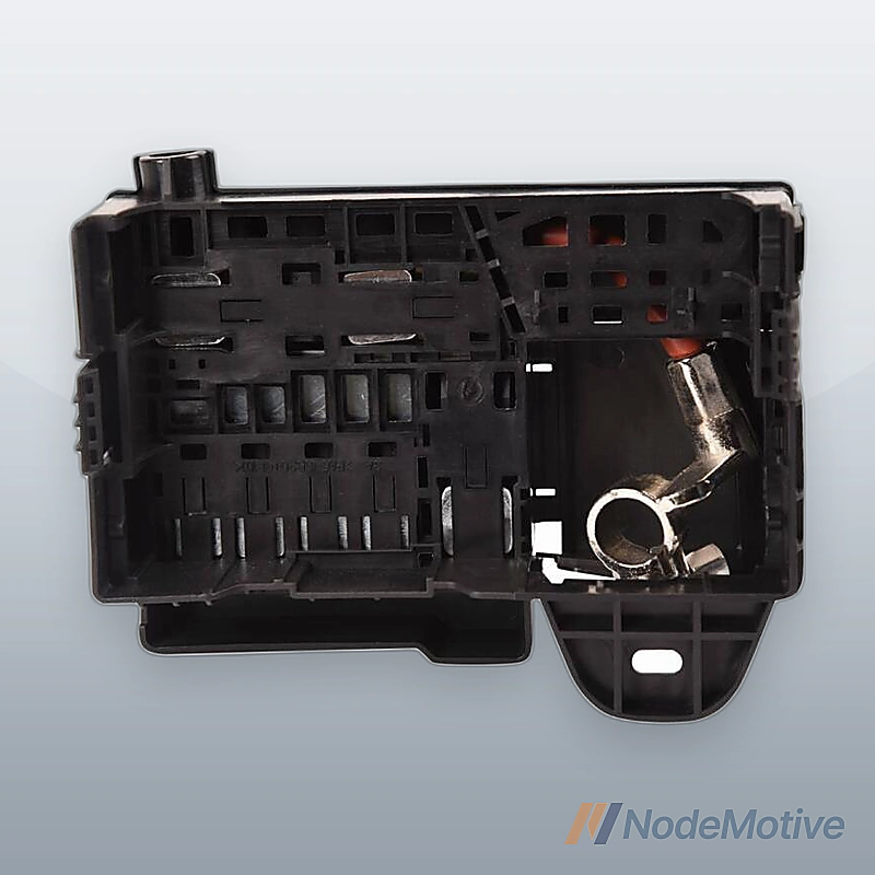 Fuse Box with Battery Terminal For 2011-2016 Chevrolet Cruze 1.4L 1.8L