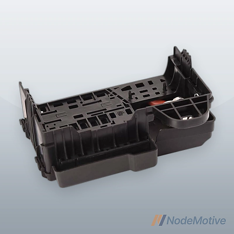 Fuse Box with Battery Terminal For 2011-2016 Chevrolet Cruze 1.4L 1.8L